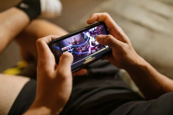 league of legends player